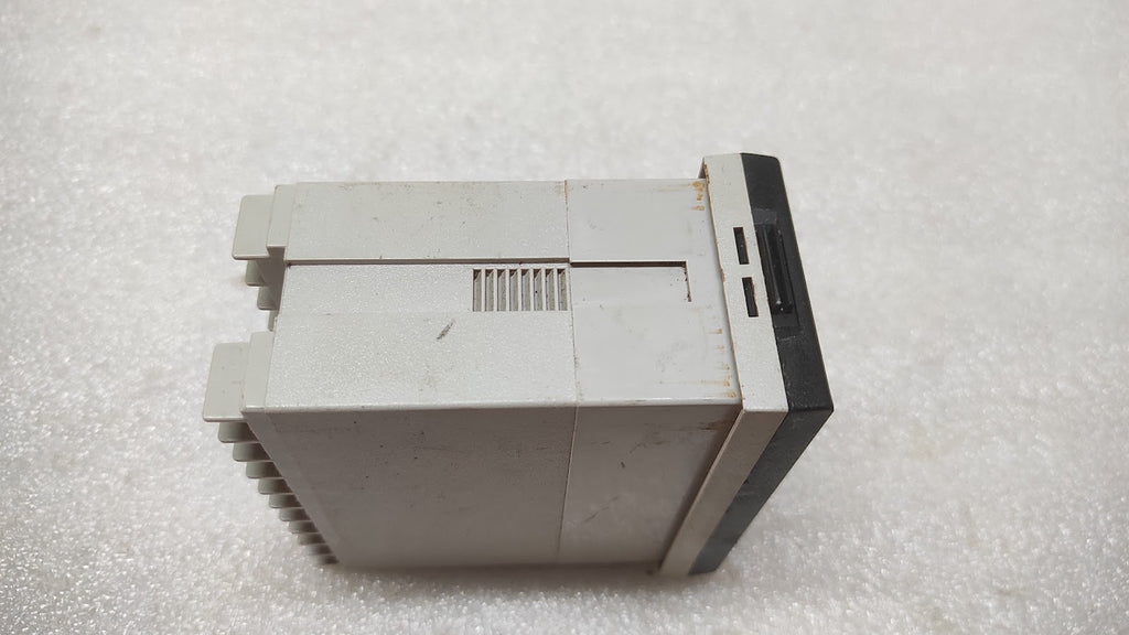 TAIE FU86-701000 PID TEMPERATURE CONTROLLER 85-265V