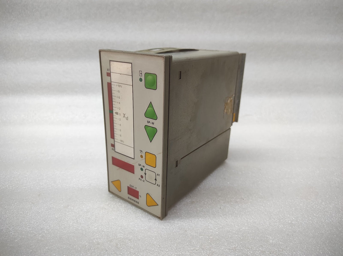 SIEMENS SIPART DR20K INDUSTRIAL PROCESS CONTROLLER 6DR20041