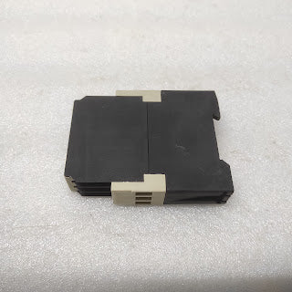 TELEMECANIQUE RE4CL11BU DELAY TIMING RELAY 09960 110-240V/24VDC 0.05S-300H