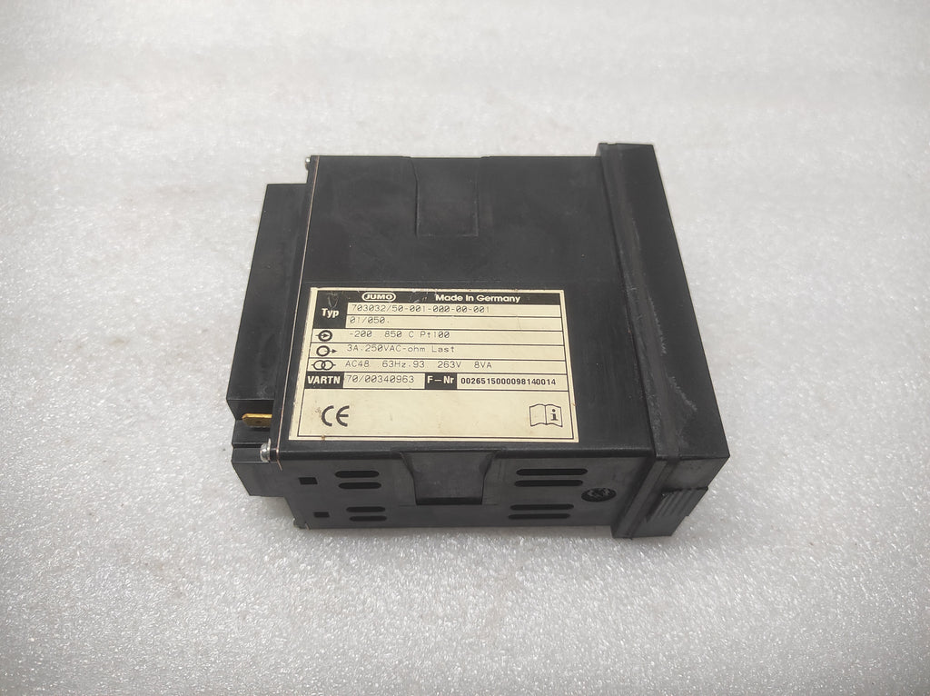JUMO DTRON 08.1 TEMPERATURE CONTROLLER 703032/50-001-000-00-001 93-263V 70/00340