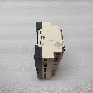 SE ZELIO SR3B262BD LOGIC RELAY 88960162 24VDC