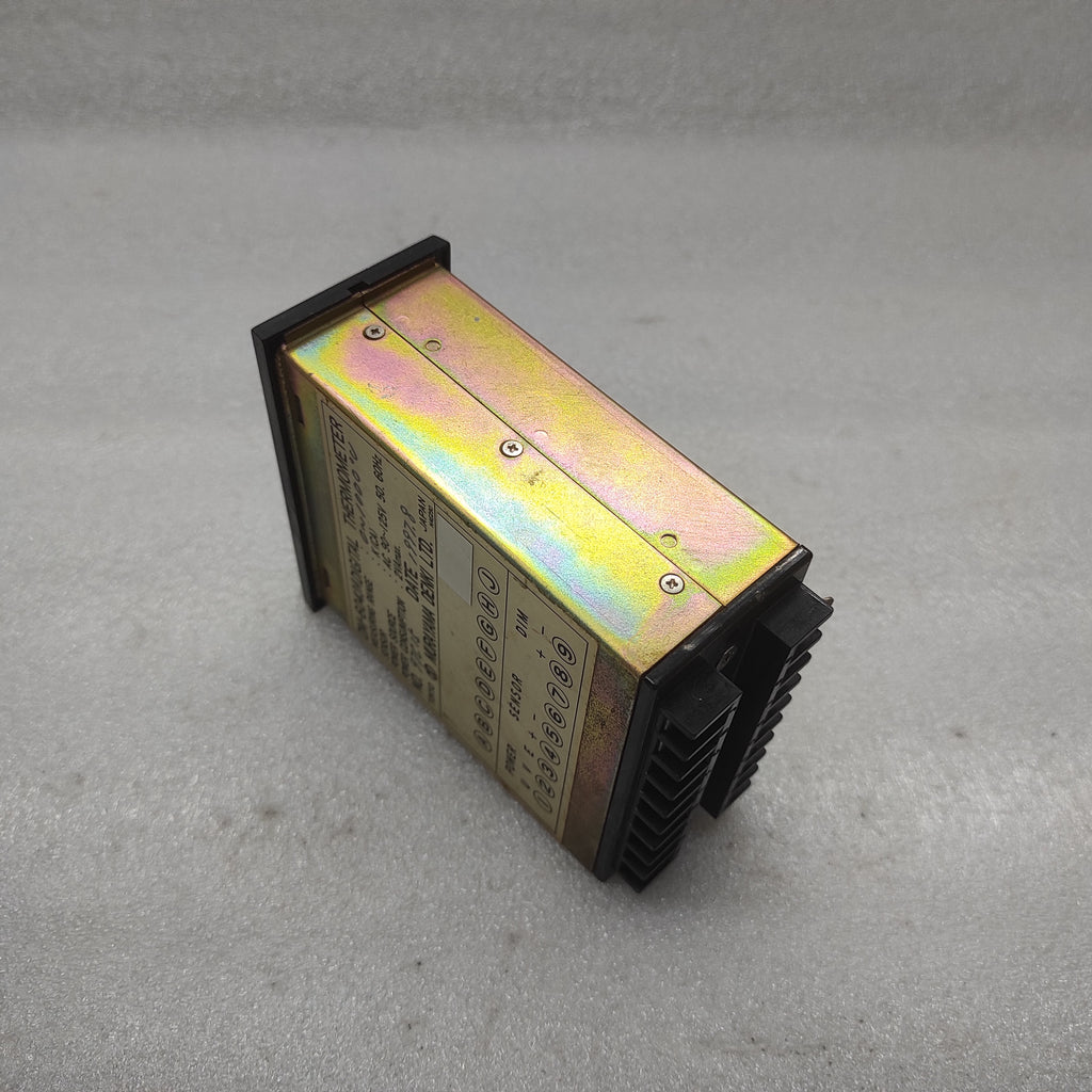 MURAYAMA DENKI DM-6042A DIGITAL THERMOMETER 90-125V