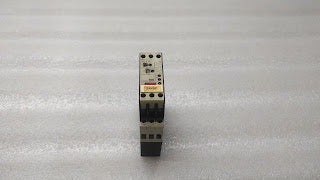 TELEMECANIQUE RE4 RL13BU TIME DELAY RELAY 110-240V/24V/42-48V 0.05S-300H 09960
