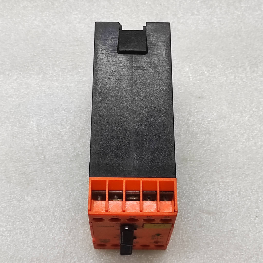 DOLD BA9043 VOLTAGE MONITORING RELAY 380V BA9043/001