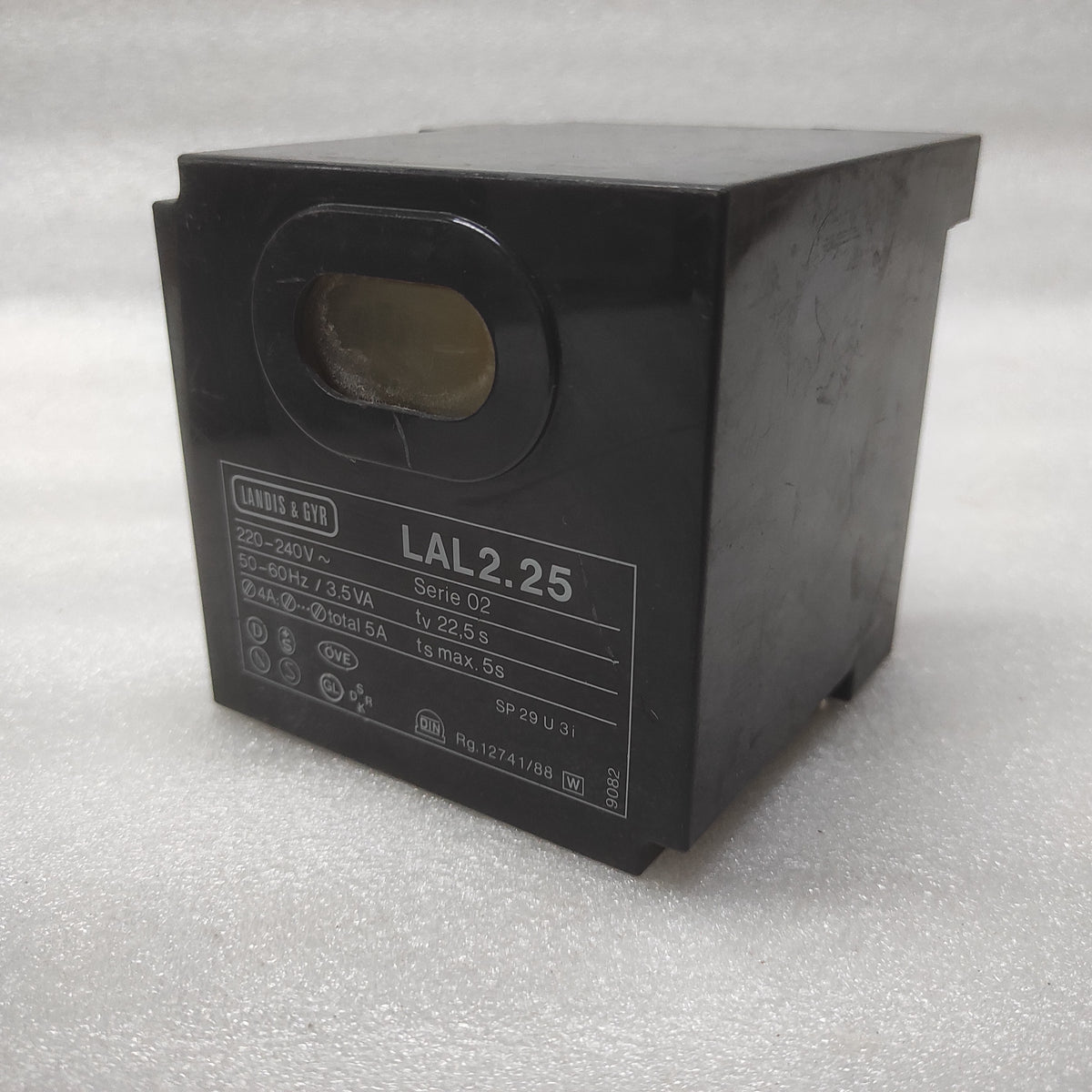 Landis & Gyr LAL 2.25 Burner Control 220-240 VAC WITHOUT BASE