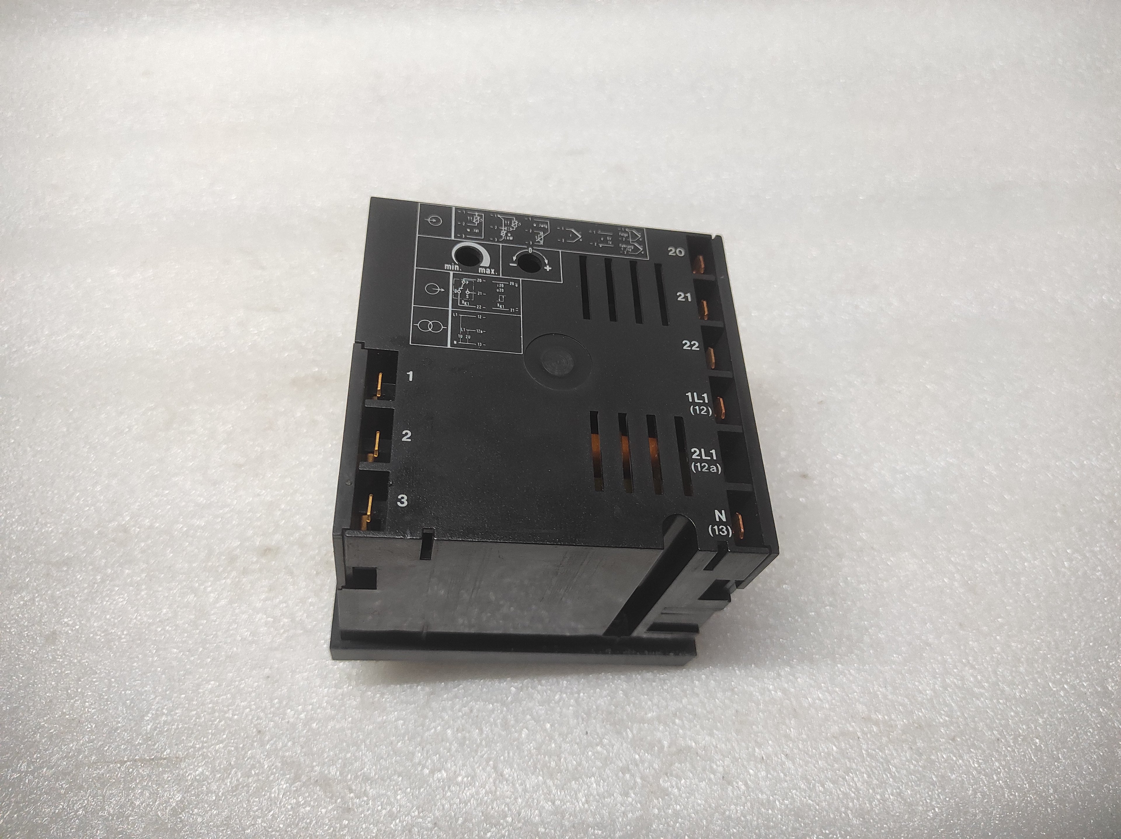 JUMO LAN TROW 96/IA ES TEMPERATURE CONTROLLER 220V 0-400'C PT100
