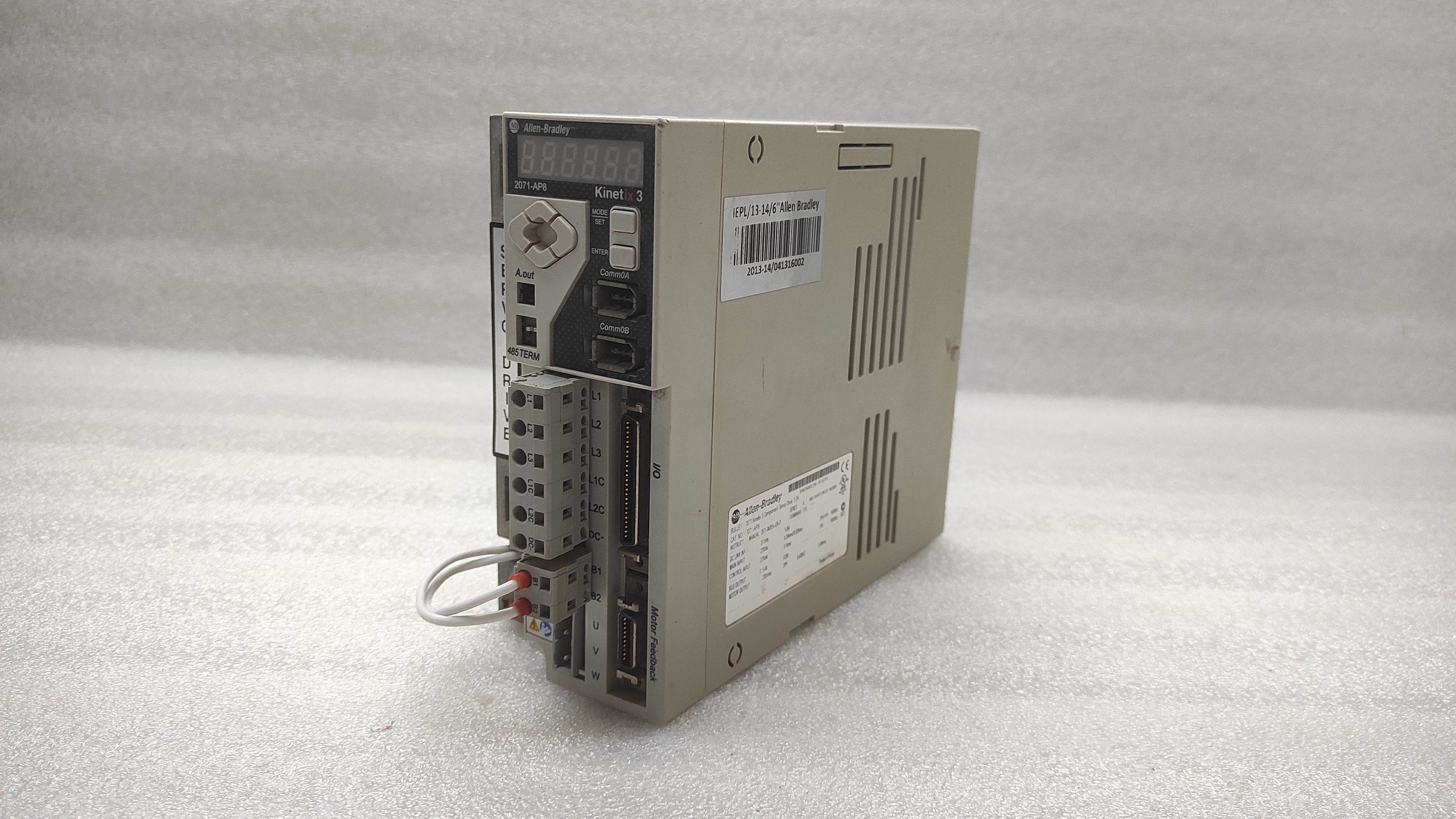 ALLEN BRADLEY CAT 2071-AP8 KINETIX SERVO DRIVE 5.0A
