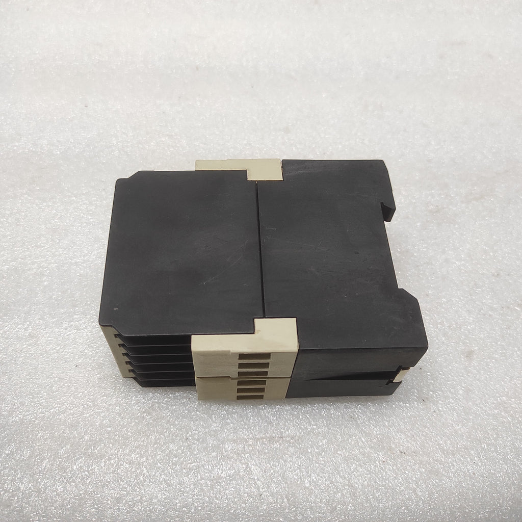 TELEMECANIQUE RM3 JA102MU7 RELAY 05281 220-240V