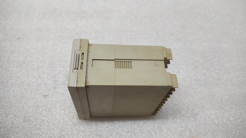 HONEYWELL FU86-101000 PID TEMPERATURE CONTROLLER ZL200820301949.5 85-265V