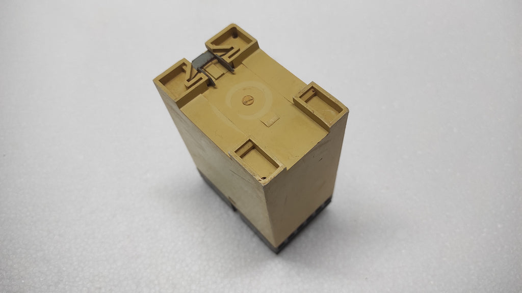 ELCON INSTRUMENT MB4/4/18+18 INTRINSIC SAFETY BARRIER MB 4-4-18-18