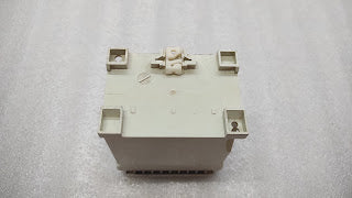 KNICK 8439 A1 DC-ISOLATING AMPLIFIER CRACKED BODY