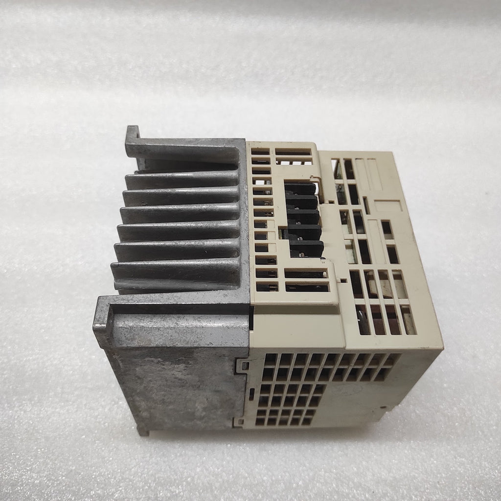 OMRON SYSDRIVE 3G3EV-AB007MA-CUE INVERTER