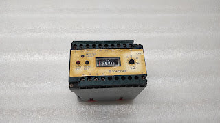 SCHLEICHER SIW1003 LINE MONITORING RELAY 18210945-824-048 230VAC  0-80K ohm