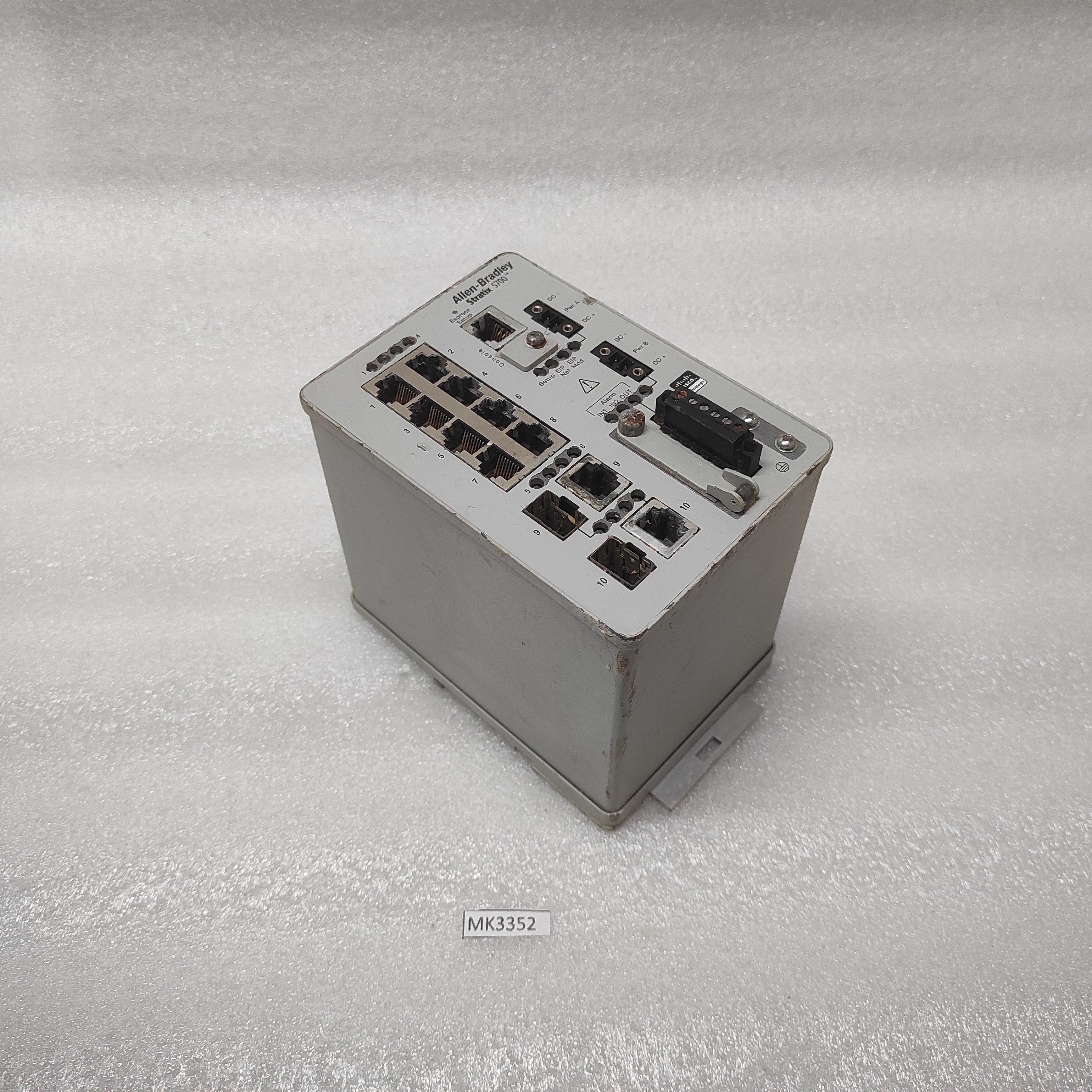 ALLEN BRADLEY STRATIX 5700 ETHERNET SWITCH 1783-BMS10CL