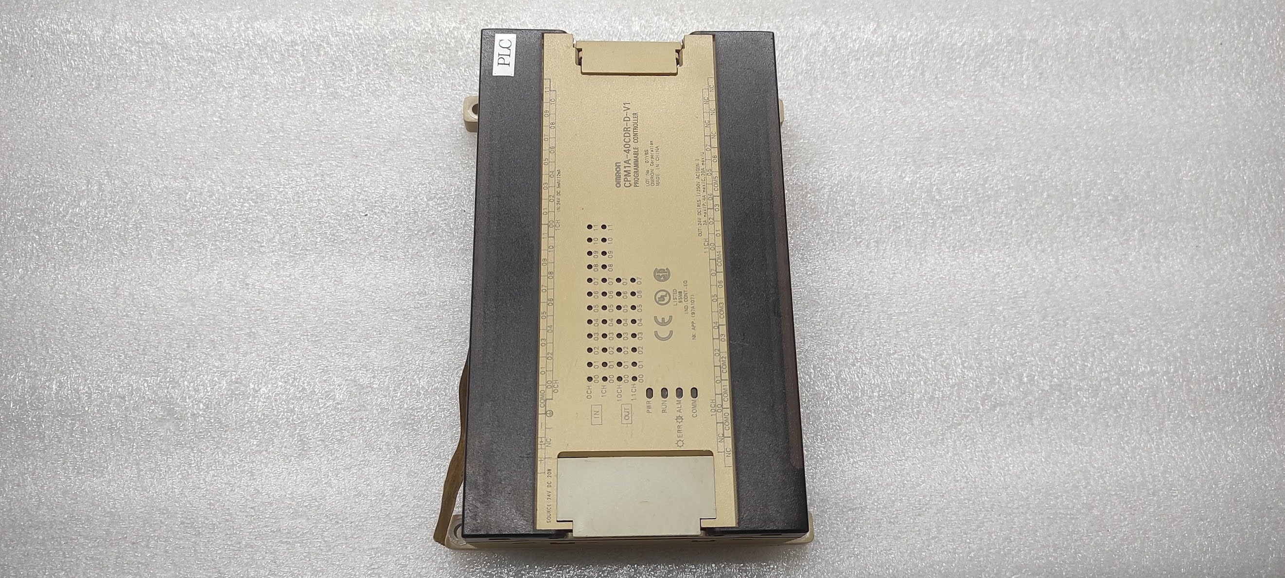 OMRON CPM1A-40CDR-D-V1 PROGRAMMABLE CONTROLLER