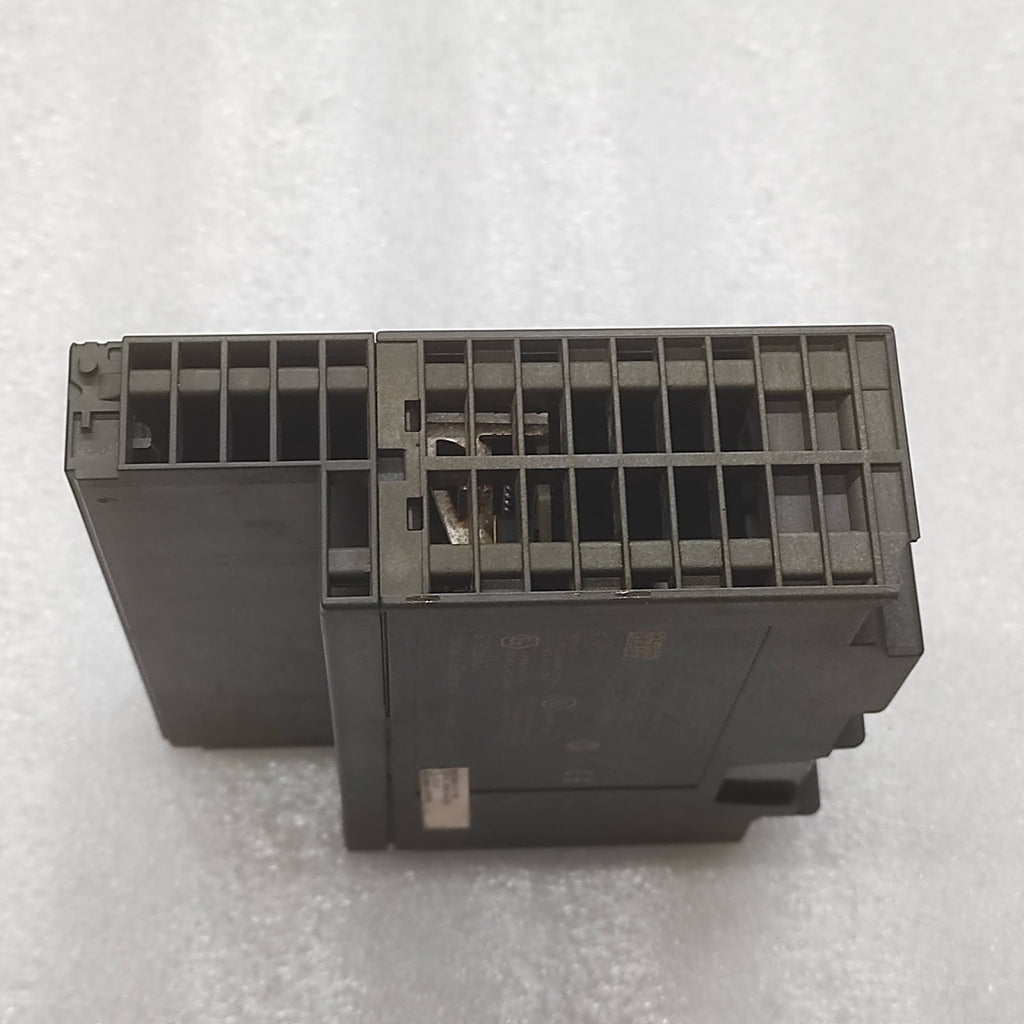 SIEMENS 6ES7 360-3AA01-0AA0 INTERFACE MODULE