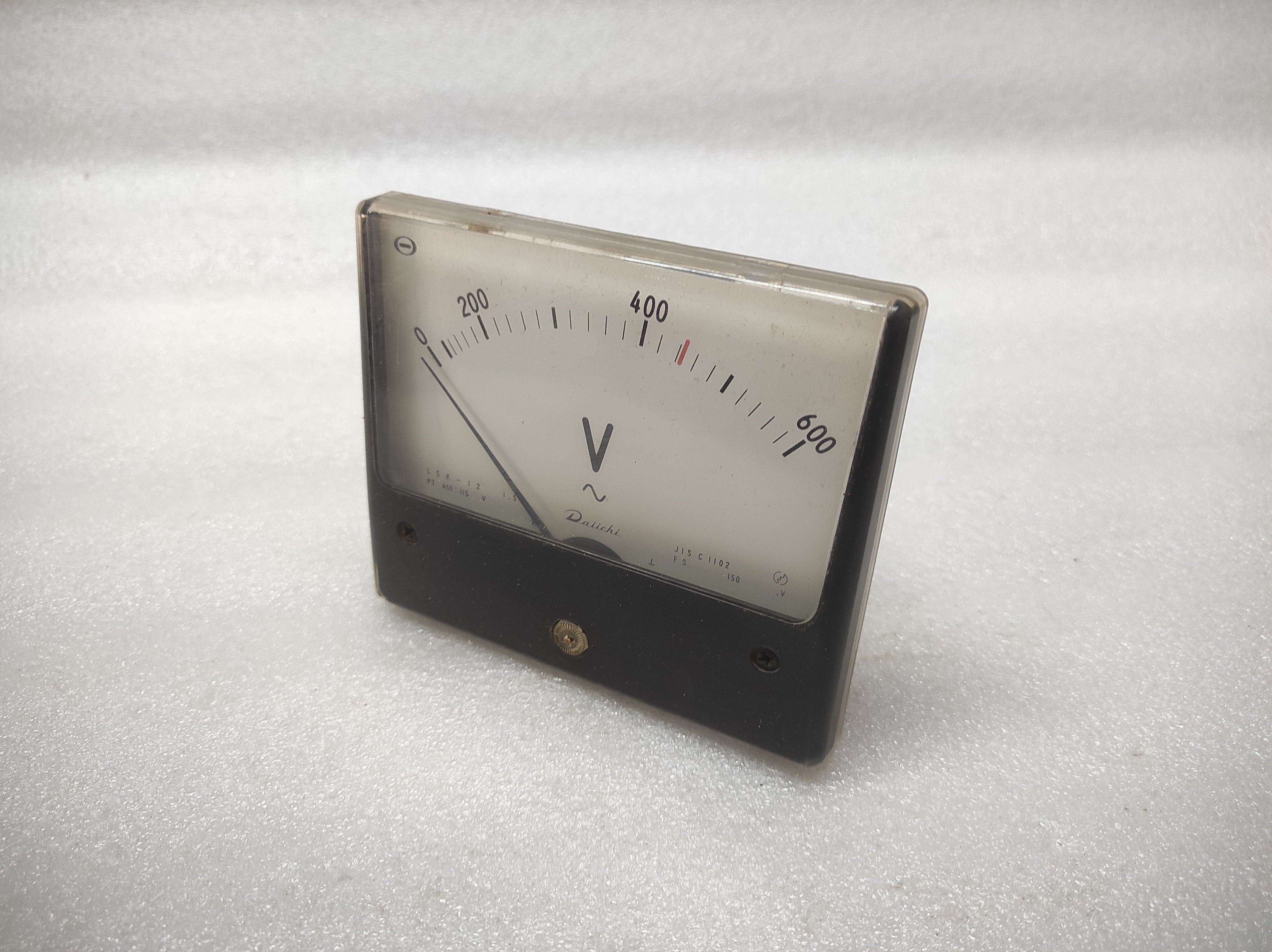 DAIICHI LSK-12 VOLTMETER PT 460/115V