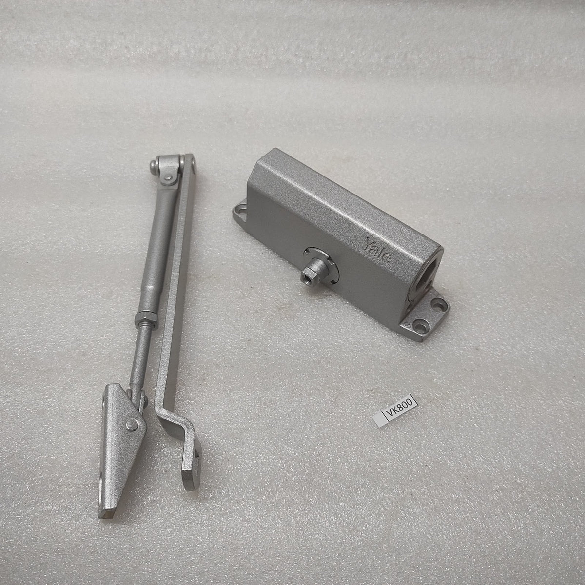 YALE 1002 SURFACE DOOR CLOSER
