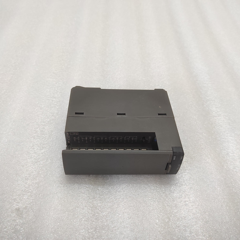 FUJI ELECTRIC NP1AX04-MR ANALOG INPUT MODULE NP1AX04MR