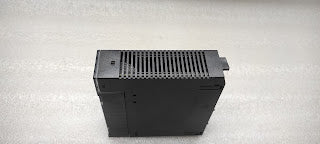 GE IC693MDL240F INPUT MODULE LOCK EDGE BROKEN CHECK THE PHOTOS PROPERLY