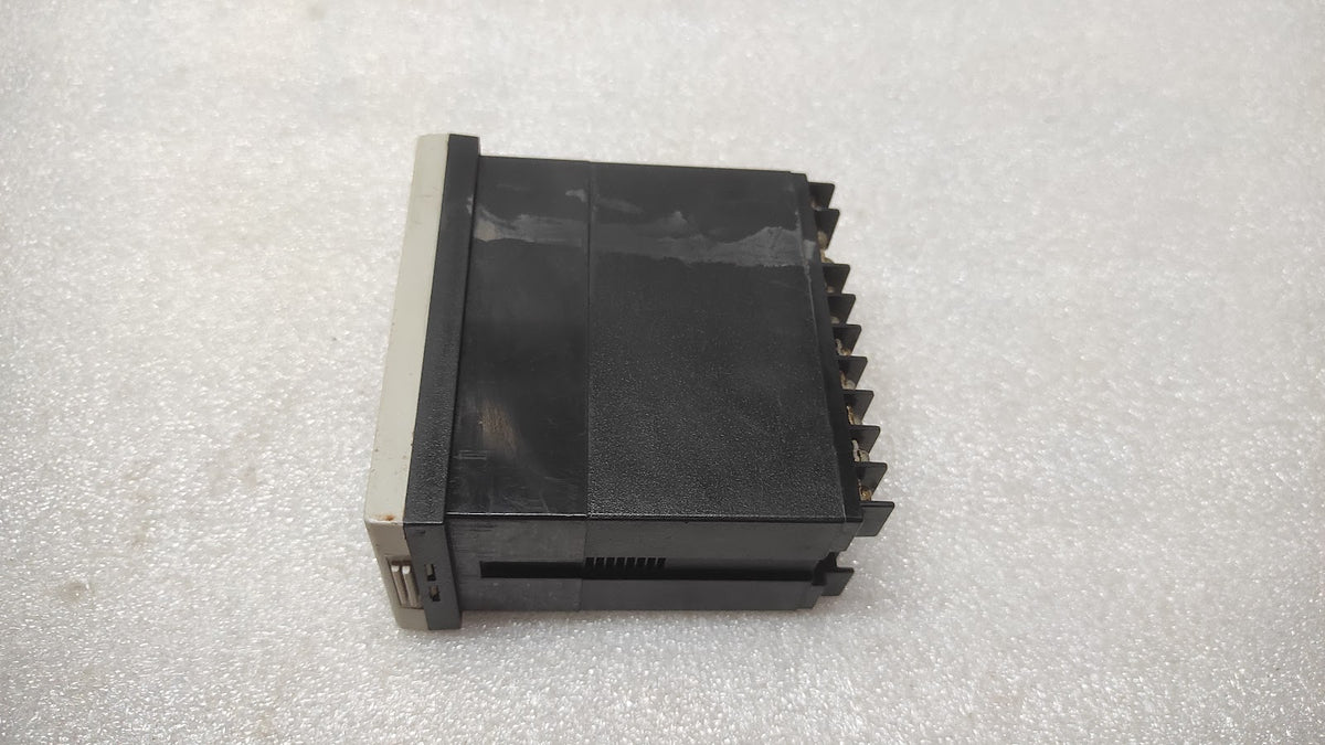 HONEYWELL FY800-701000 PID TEMPERATURE CONTROLLER 85-265VAC