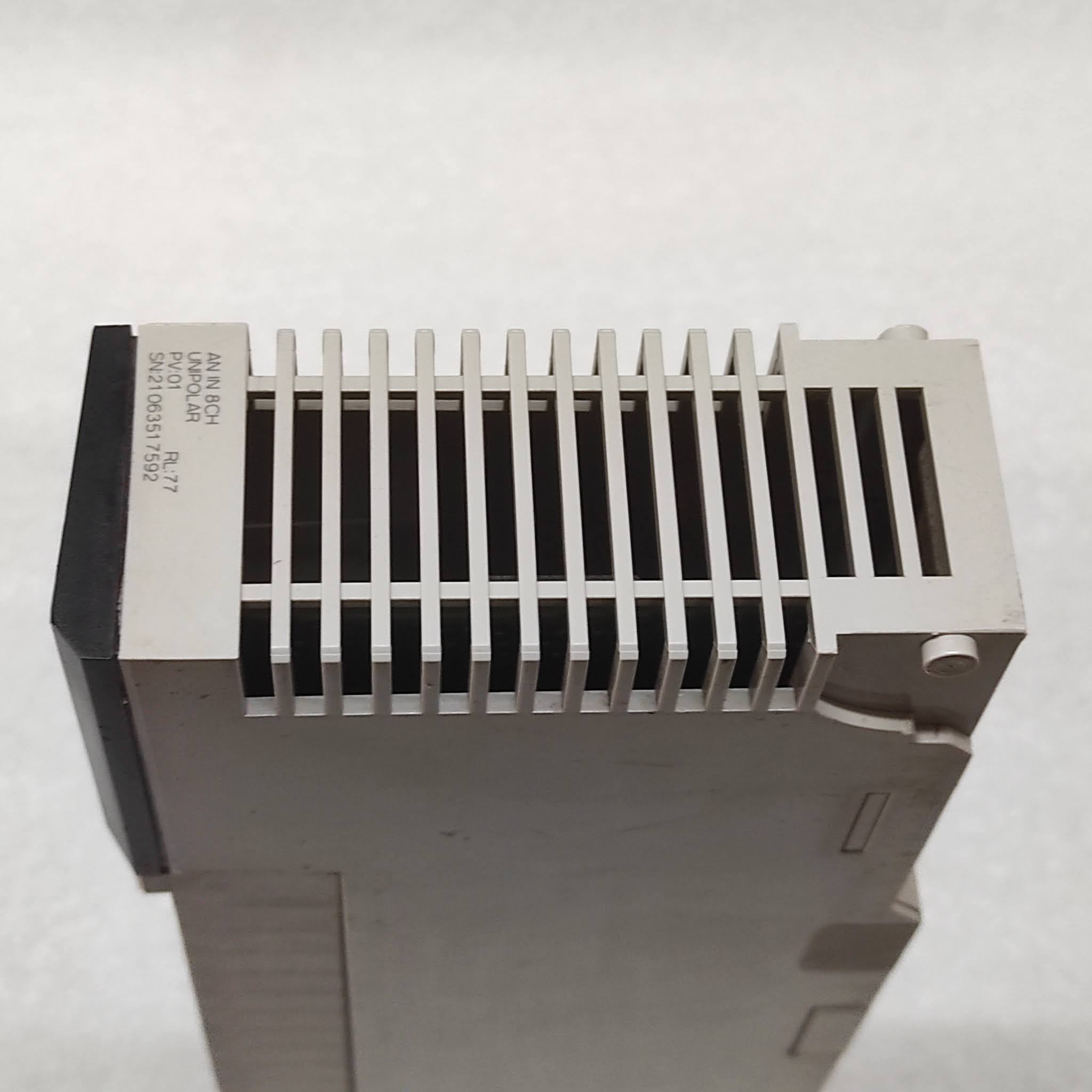 SE 140ACI03000 8-CH ANALOG INPUT MODULE