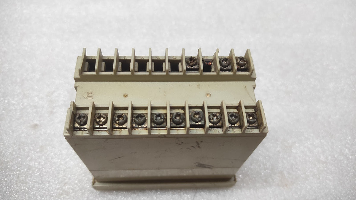 HONEYWELL FU86-701000 PID TEMPERATURE CONTROLLER 85-265VAC