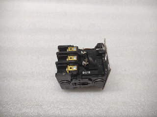 TELEMECANIQUE 2200EB230EA MAGNETIC CONTACTOR COIL VOLTAGE 24VAC