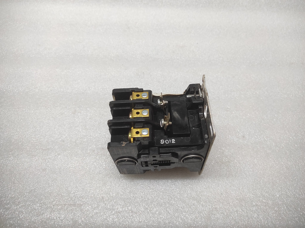 TELEMECANIQUE 2200EB230EA MAGNETIC CONTACTOR COIL VOLTAGE 24VAC