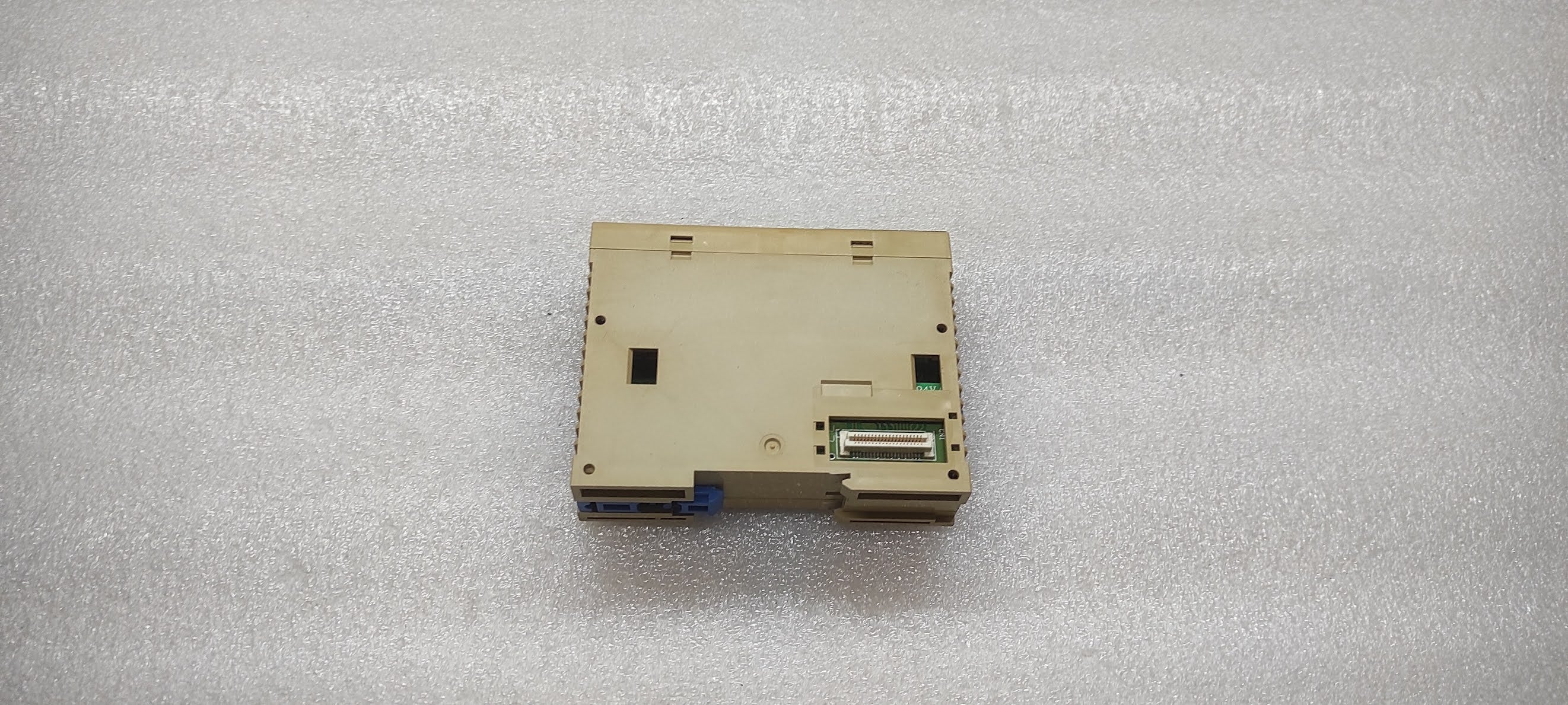 IDEC FC4A-NO8B1 I/O MODULE