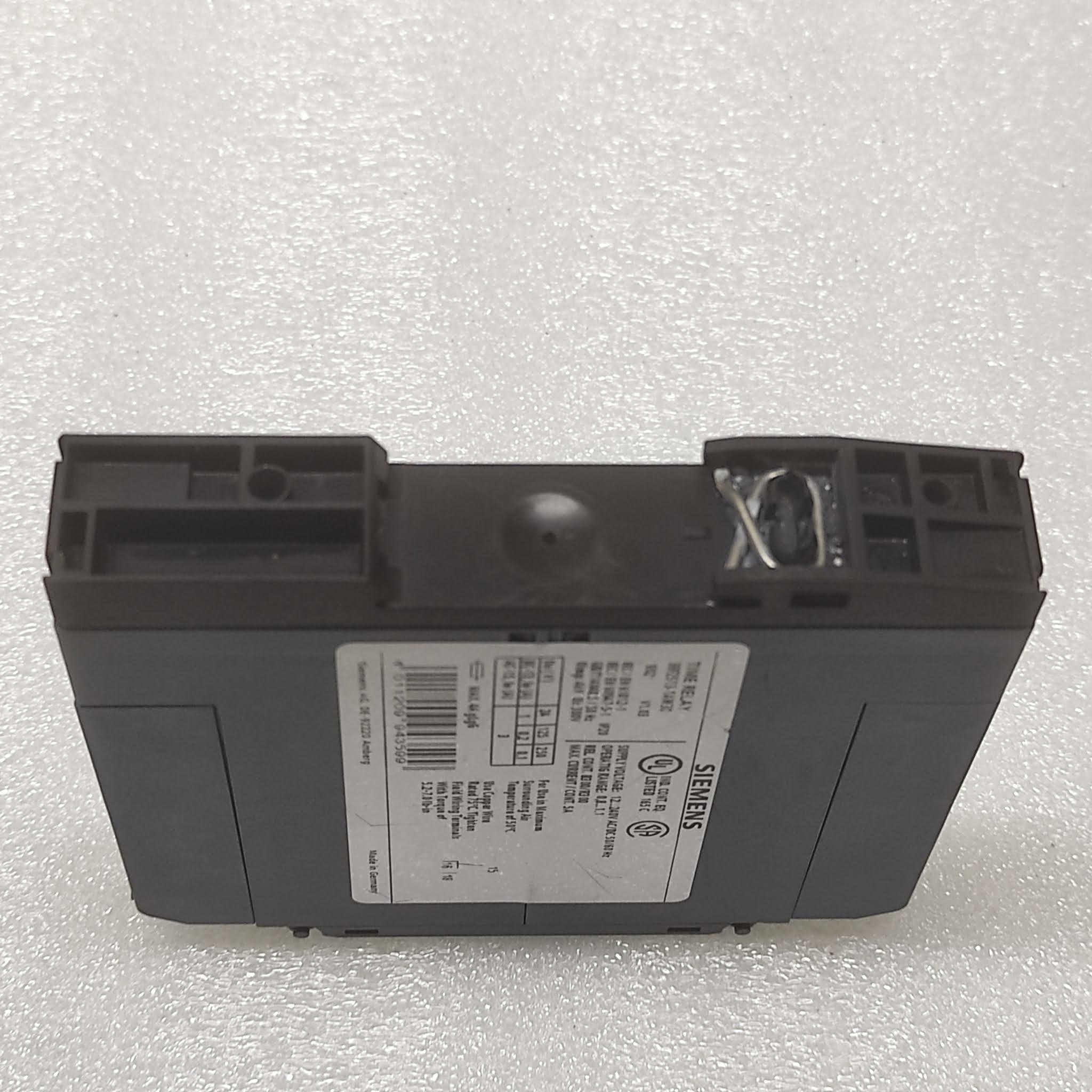 SIEMENS 3RP2513-1AW30 TIME RELAY 12-240V AC/DC