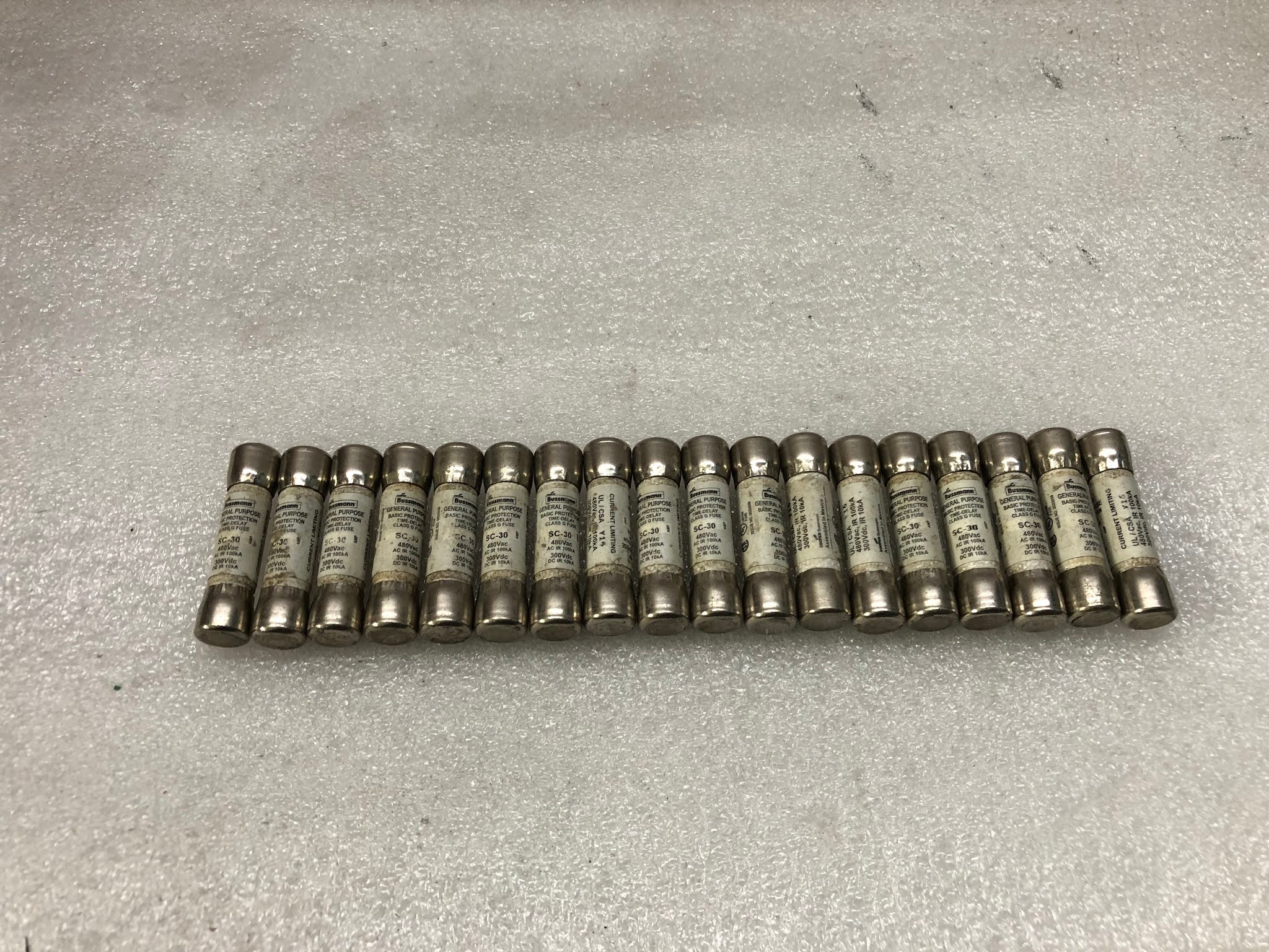 BUSSMANN SC-30 TIME DELAY FUSE 480VAC/300VDC LOT OF 18 UNIT