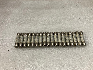 BUSSMANN SC-30 TIME DELAY FUSE 480VAC/300VDC LOT OF 18 UNIT