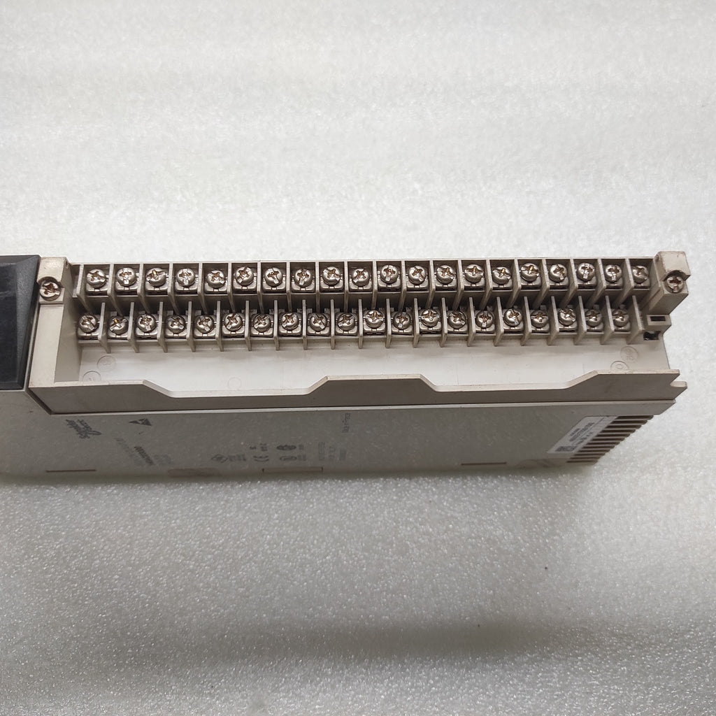 SE 140ACI03000 8-CH ANALOG INPUT MODULE