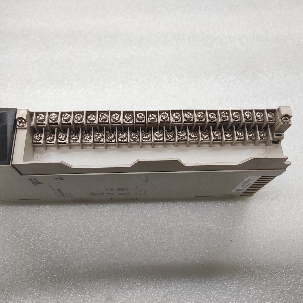 SE 140ACI03000 8-CH ANALOG INPUT MODULE
