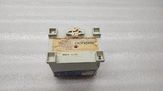 SELCO T3100-01 VOLTAGE RELAY 440VAC BODY BURNT