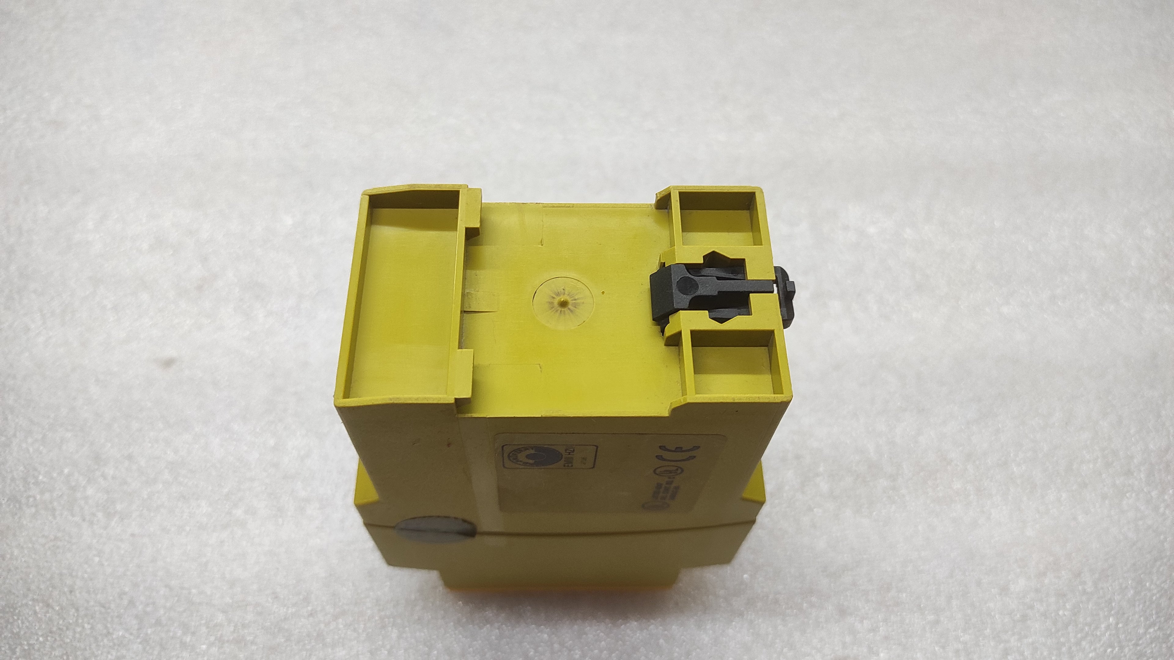 PILZ P2HZ X1 24VDC 3S 10 SAFETY RELAY 774340 24VDC