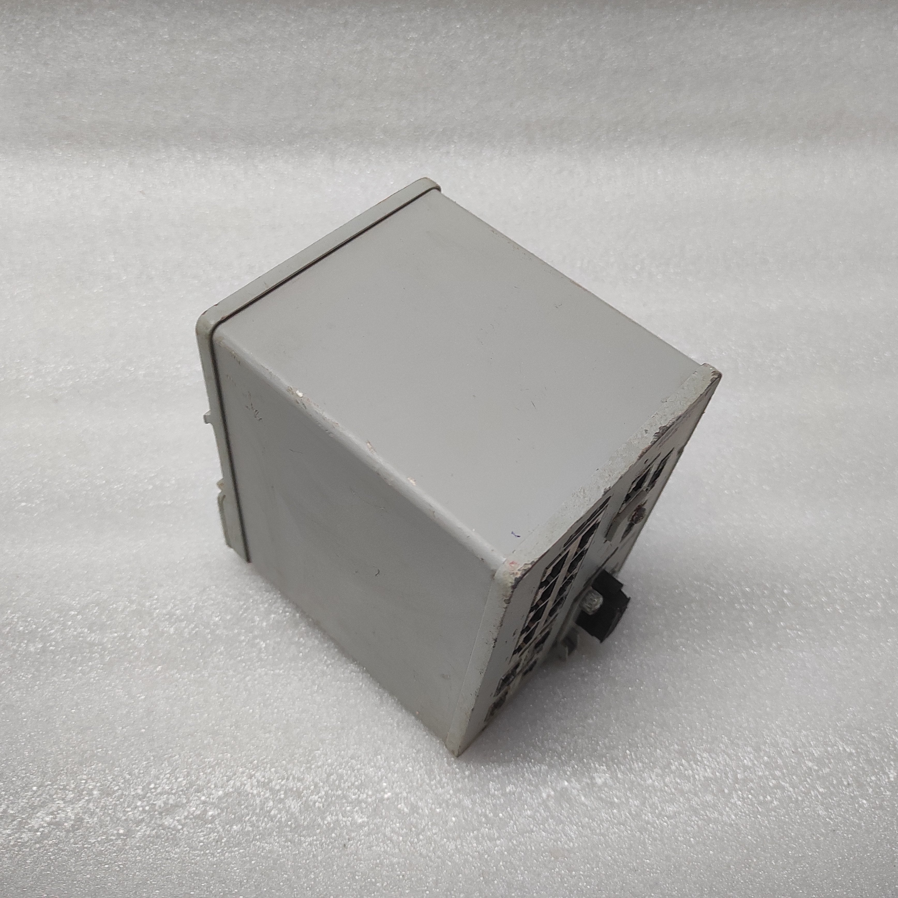 ALLEN BRADLEY STRATIX 5700 ETHERNET SWITCH 1783-BMS10CL