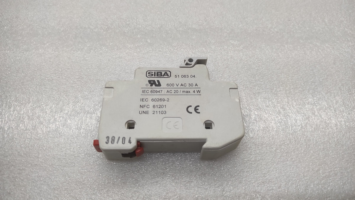 SIBA 5106304 FUSE HOLDER 10X38 600VAC 30A LOT OF 9 UNIT