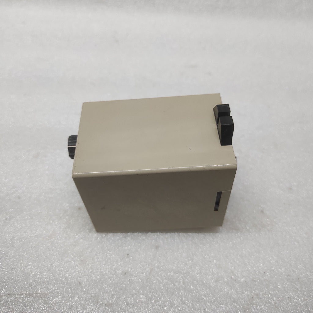 OMRON SDV-FL2 VOLTAGE SENSOR 24VDC