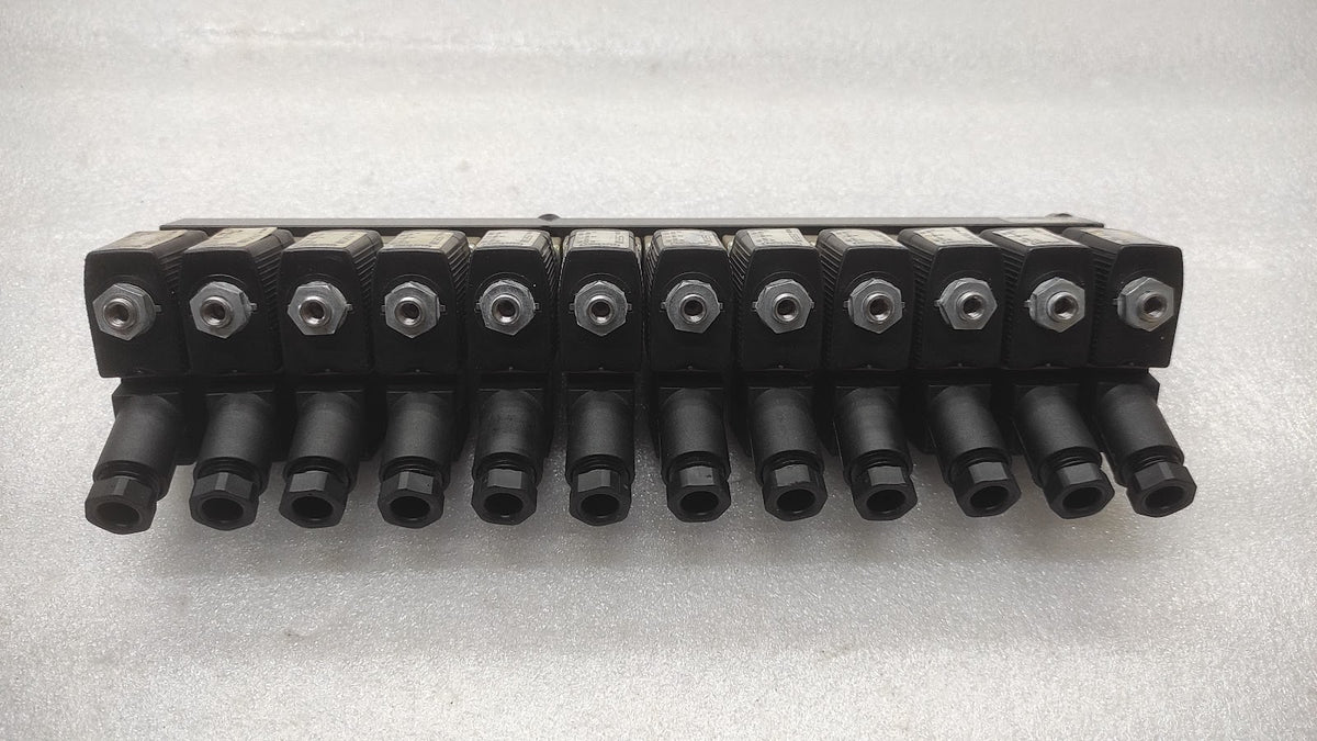 BURKERT 6012 T 1.2 FKM PA FLUID CONTROL SYS VALVE 24VDC LOT OF 12 UNIT