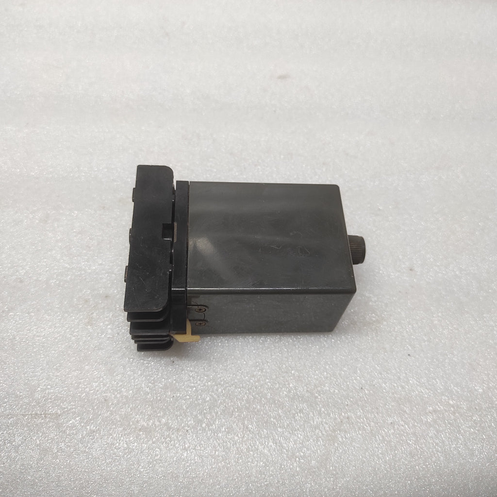 OMRON PE STP-NM SUBMINY TIMER 220VAC 404810