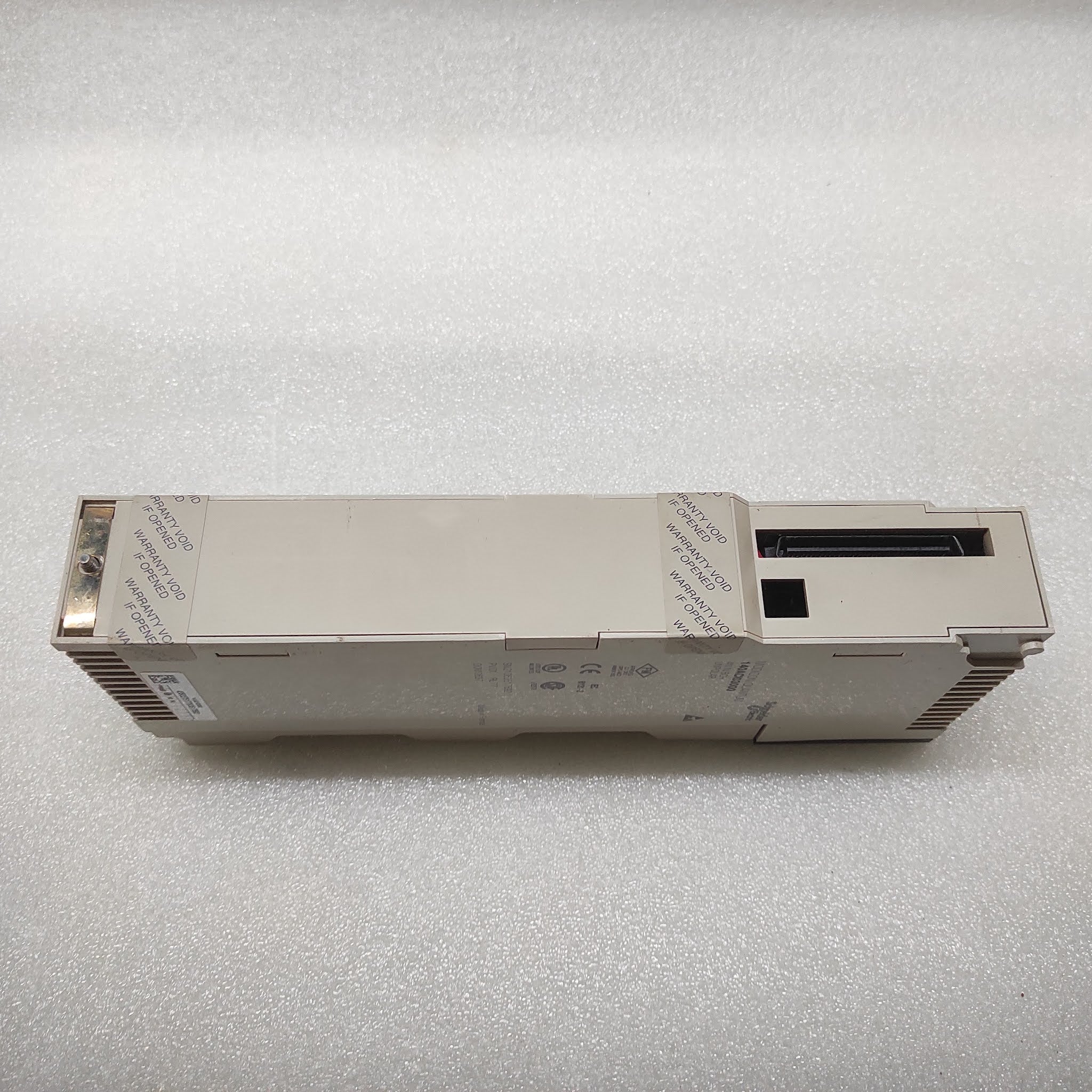 SE 140ACI03000 8-CH ANALOG INPUT MODULE