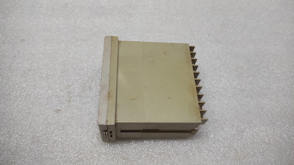 HONEYWELL FU86-101000 PID TEMPERATURE CONTROLLER ZL200820301949.5 85-265V