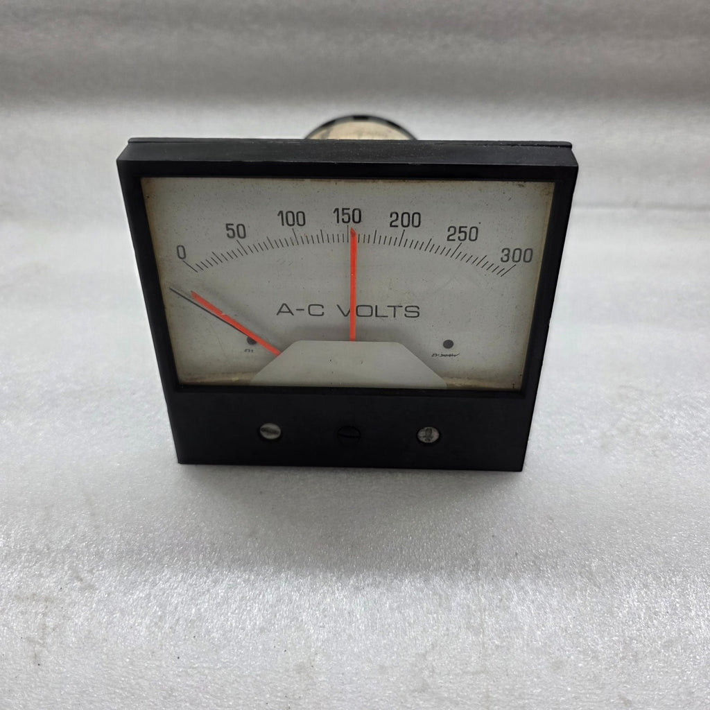 CROMPTON 239-302A-HHXX-AC AC VOLTS METER  120V