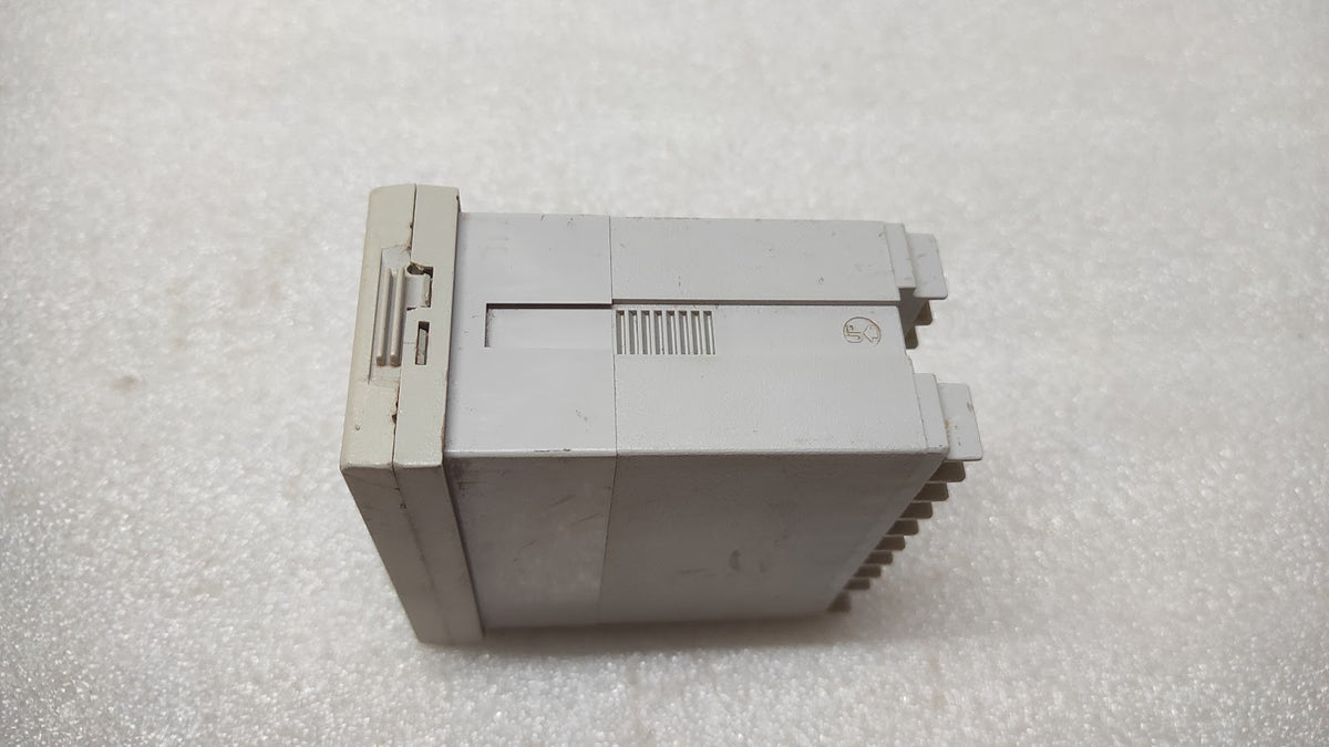 HONEYWELL FU86-701000 PID TEMPERATURE CONTROLLER 85-255V
