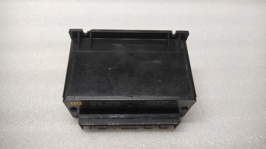 ALLEN BRADLEY CAT 813S-V0B LINE VOLTAGE MONITOR RELAY