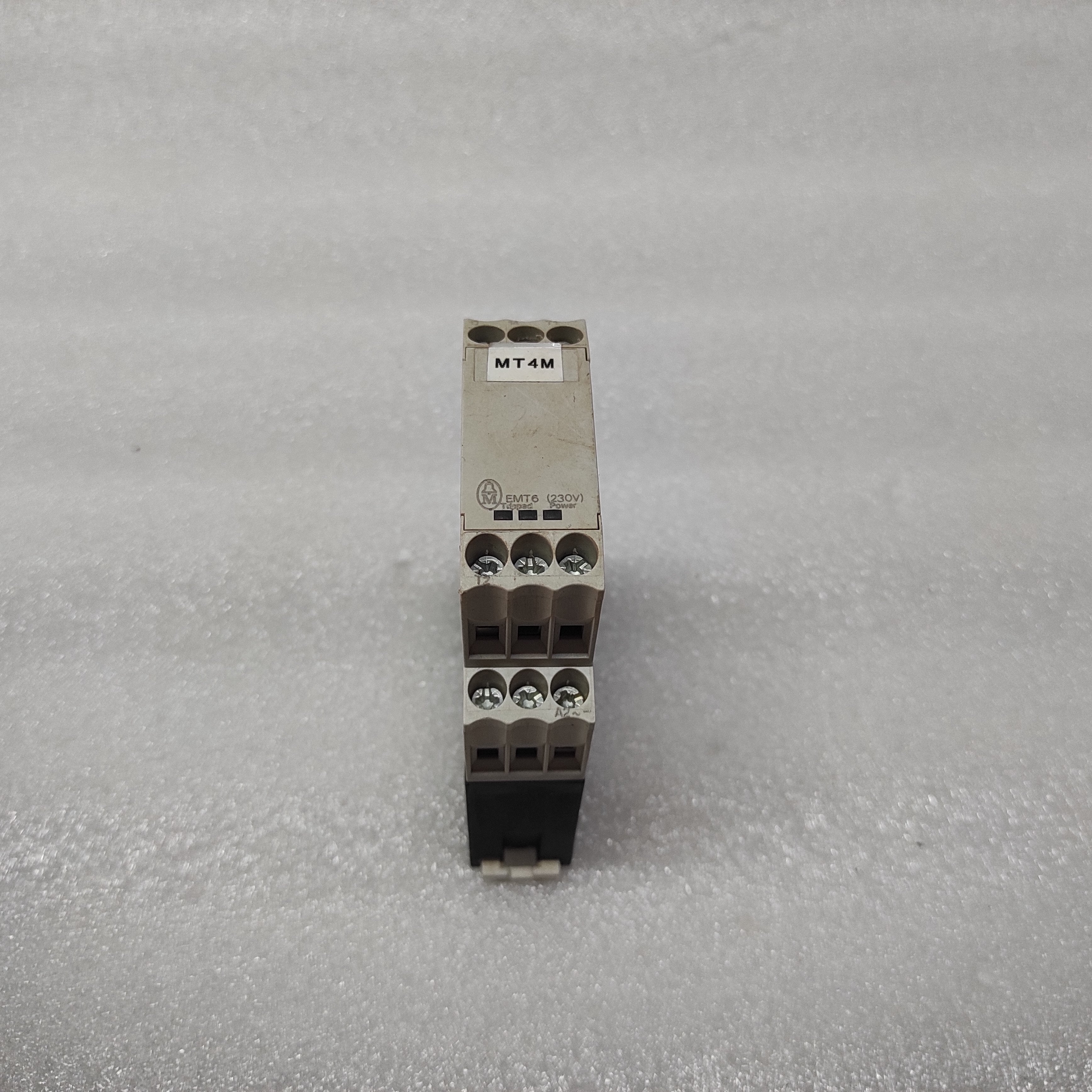 MOELLER EMT6 THERMISTOR OVERLOAD RELAY 230V