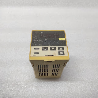 SHIMADEN SR62 TEMPERATURE CONTROLLER SR62-411-90-0000C 100-240V