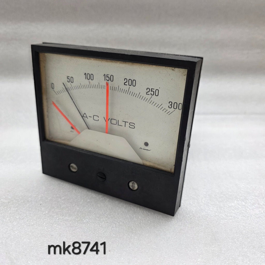 CROMPTON 239-302A-HHXX-AC AC VOLTS METER  120V